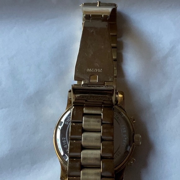 🟠 HOST PICK 🟠 MICHAEL KORS ORANGE AND GOLD WATCH 🟠 - Picture 16 of 16